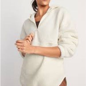 Sherpa Teddy 1/2 zip with front pocket